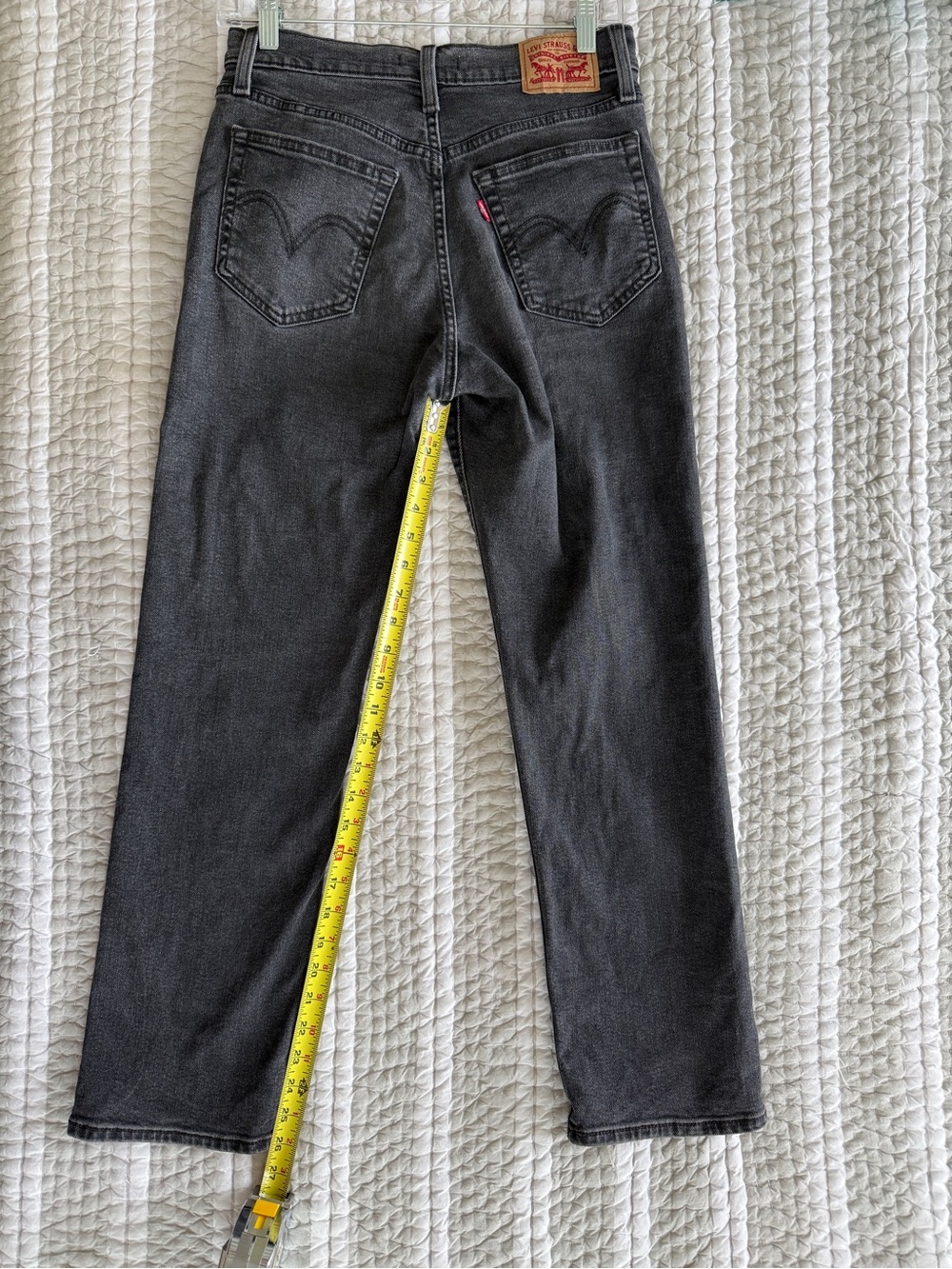 Levi's Wedgie Straight Leg Black Jeans - Size 28 - Picture 3 of 5